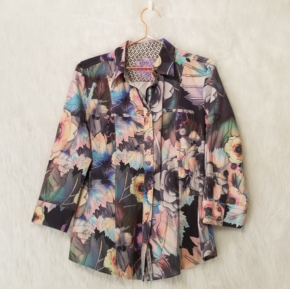 Robert Graham Tops - Robert Graham Floral Button Up Blouse
